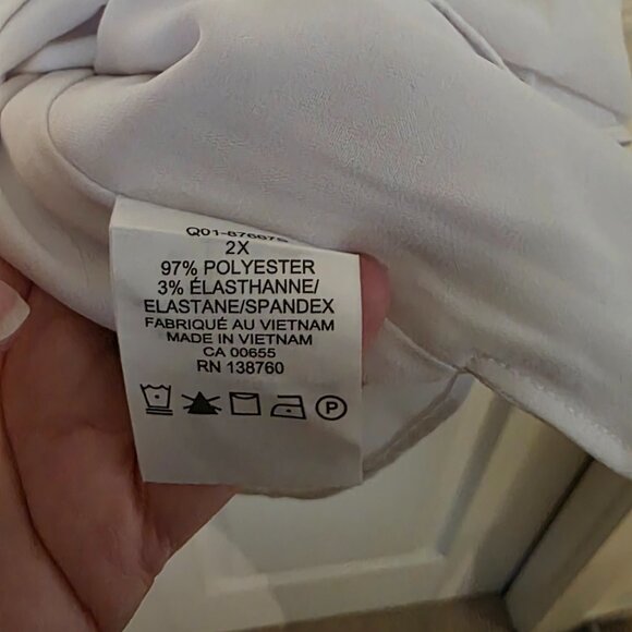 Lightweight Sleeveless White Top, size 2X - Picture 3 of 7